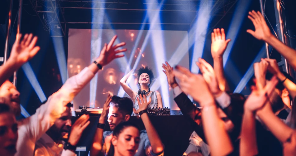 Discover Mount Shasta Nightlife: Top Bars and Evening Spots to Explore