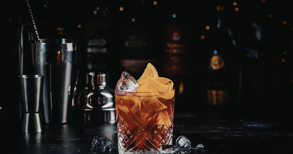 Discover Mount Shasta Nightlife: Top Bars and Evening Spots to Explore